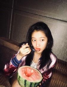 娱乐吃瓜酱的画面图片,揭秘娱乐圈幕后故事 第3张 娱乐吃瓜酱的画面图片,揭秘娱乐圈幕后故事 第3张